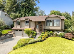 10821 181st Ave NE, Redmond, WA 98052