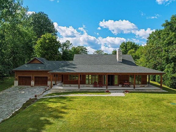 3rd image of 1099 E Shore Road