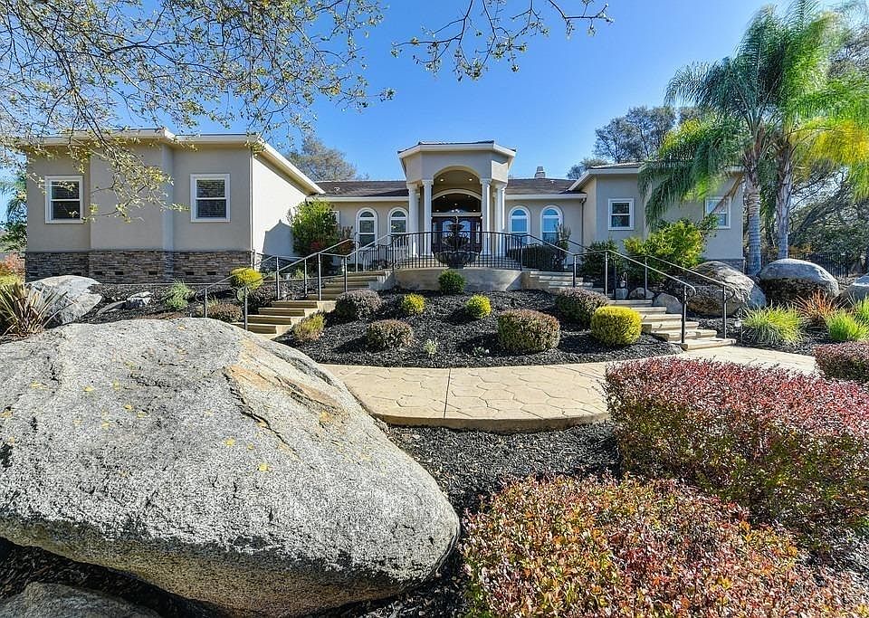 2nd image of 8340 Rustic Woods Way