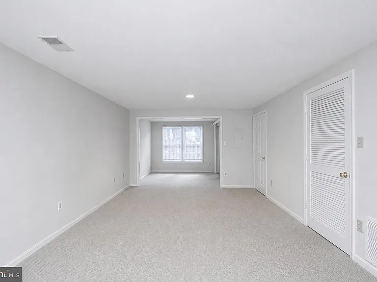 3940 Kathryn Jean Ct — Photo 34