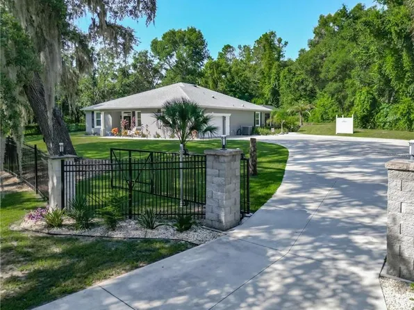 12750 SE 119th Ct, Ocklawaha, FL 32179