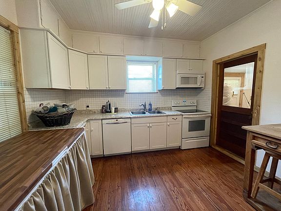 2nd image of 6030 Hoover Ct