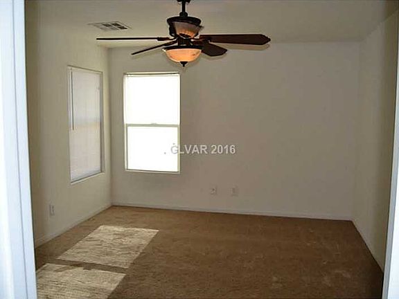 3rd image of 4256 Walnut Glen Dr