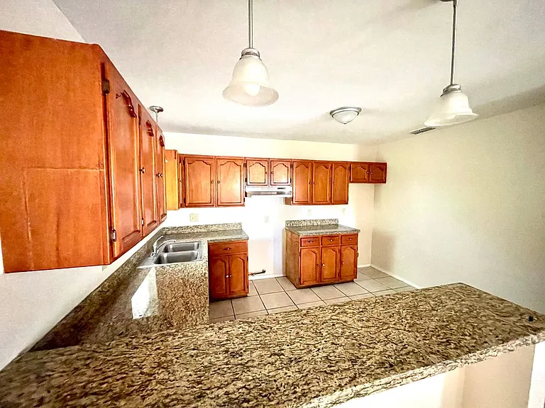 231 Malaga Dr — Photo 8