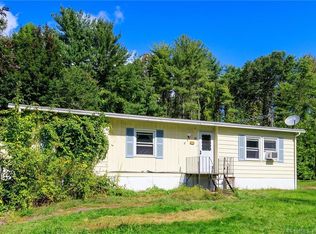 15 Edward Ave, Griswold, CT 06351