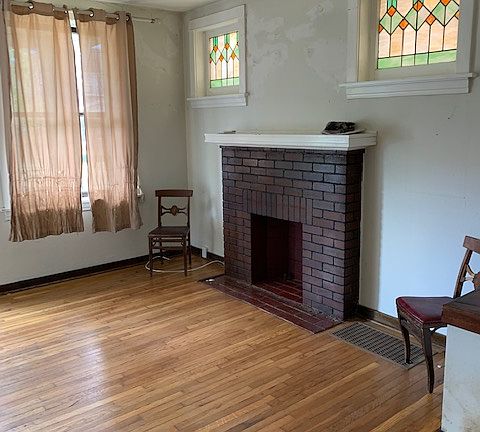 3rd image of 4973 Loughborough Ave