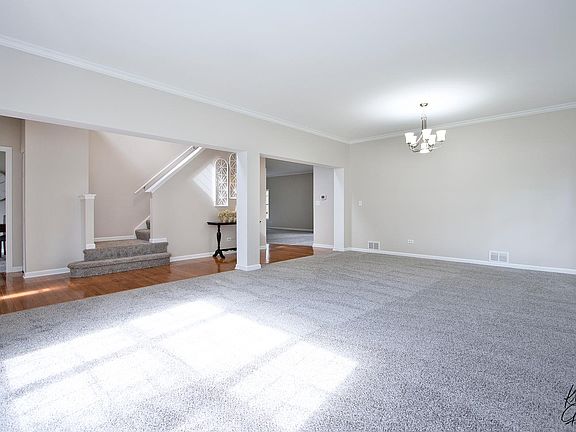 4th image of 612 Brooking Ct