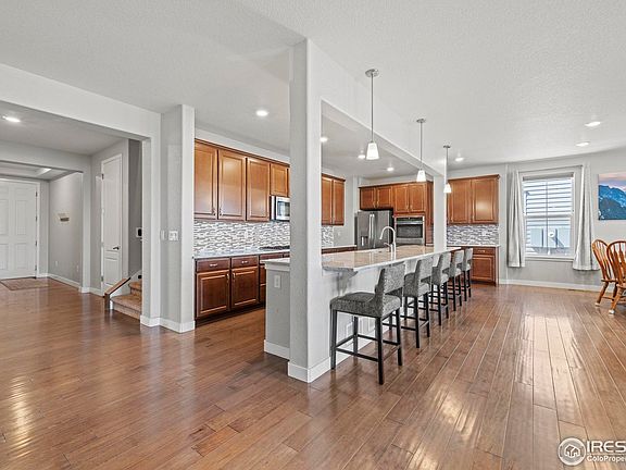 4th image of 980 Sandstone Cir