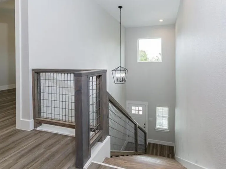 523 N Preston St — Photo 8