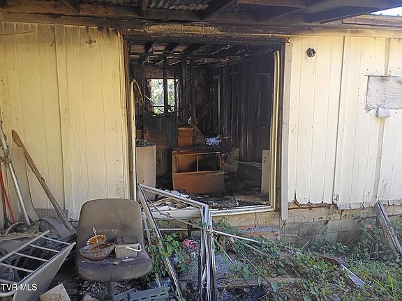 4th image of 1666 Broadway Dr