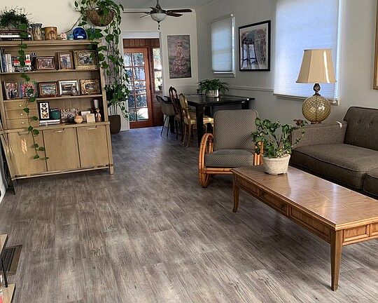 3rd image of 4336 Lyceum Ave