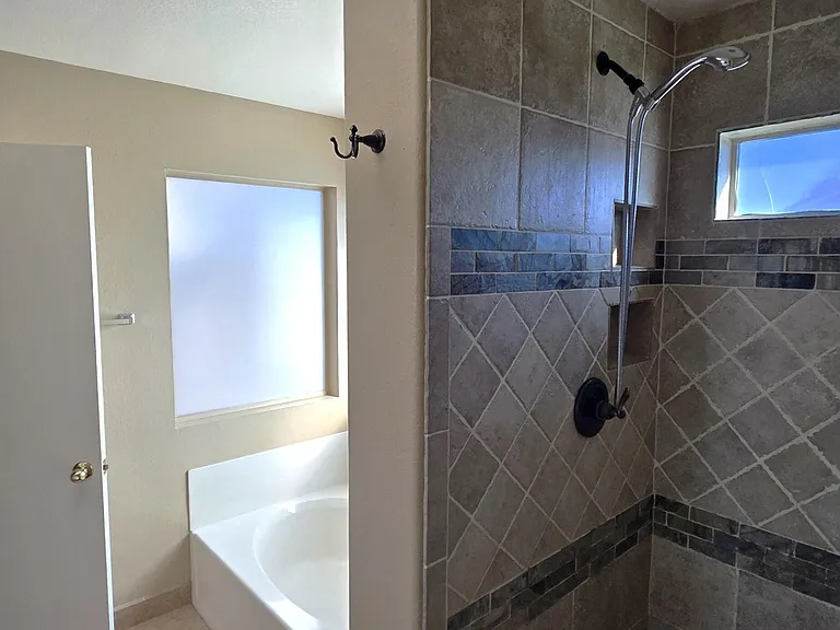 9163 W Davis Rd — Photo 16