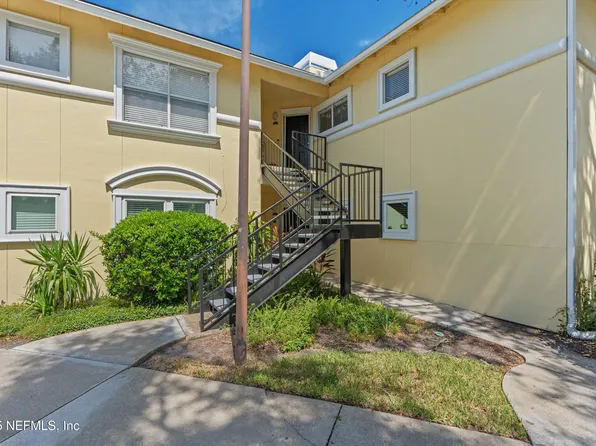 1800 THE GREENS Way #311, Jacksonville Beach, FL 32250