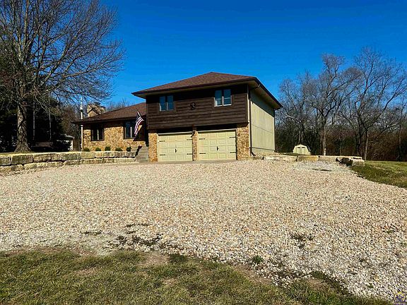 3rd image of 6330 SW Wanamaker Rd