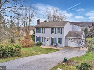 20 McCullough Dr, Glen Rock, PA 17327