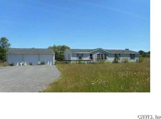 40 Hoyt Rd, Pennellville, NY 13132