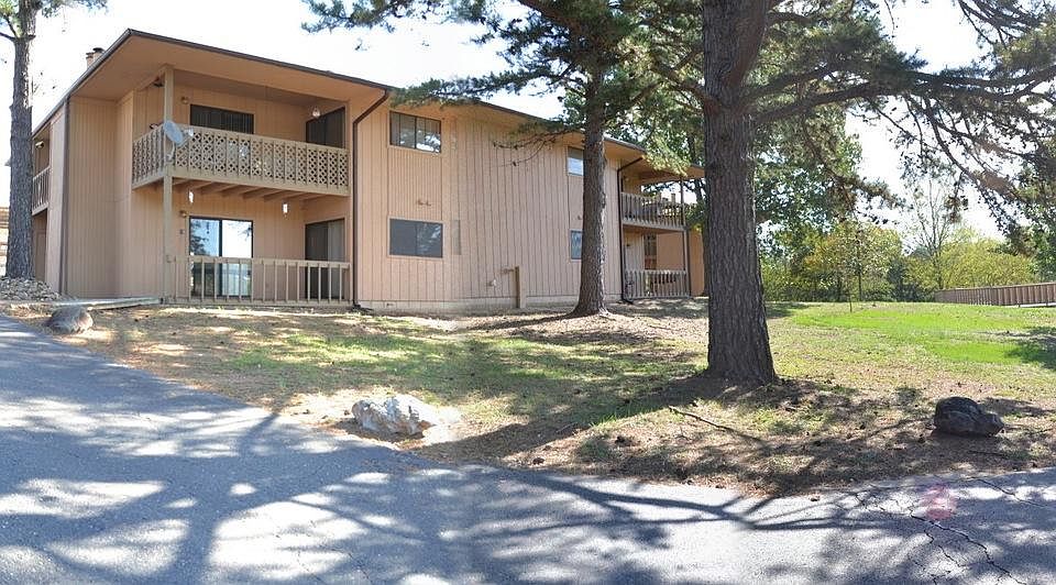 1st image of 1100 Woodlawn Ave APT 20