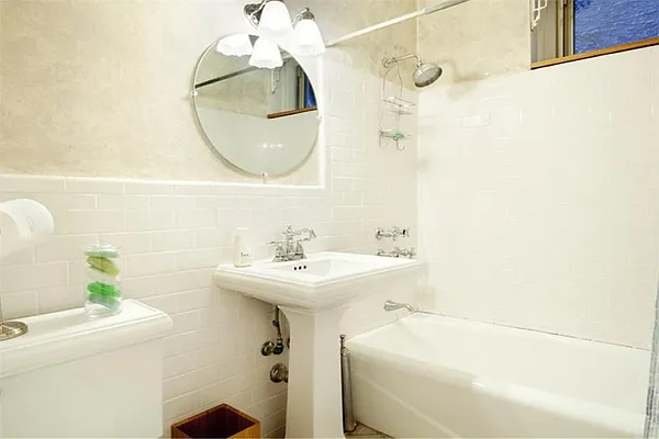 Sold by R New York | media 17