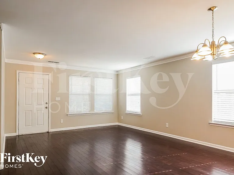 2861 Brookford Ln SW — Photo 3