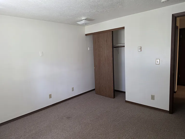 Summit Apartments — Photo 6
