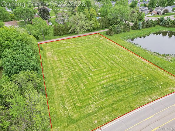 3rd image of 57735 New Hudson Dr