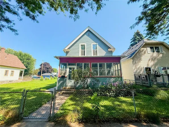 989 Conway St, Saint Paul, MN 55106