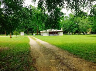 17110 Main Dr, Willis, TX 77318