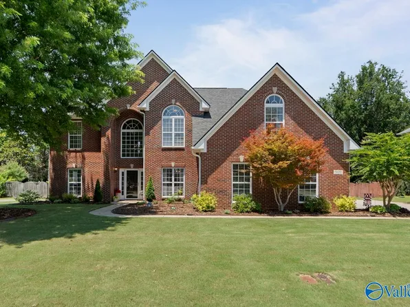 5107 Creekstone Dr SE, Owens Cross Roads, AL 35763
