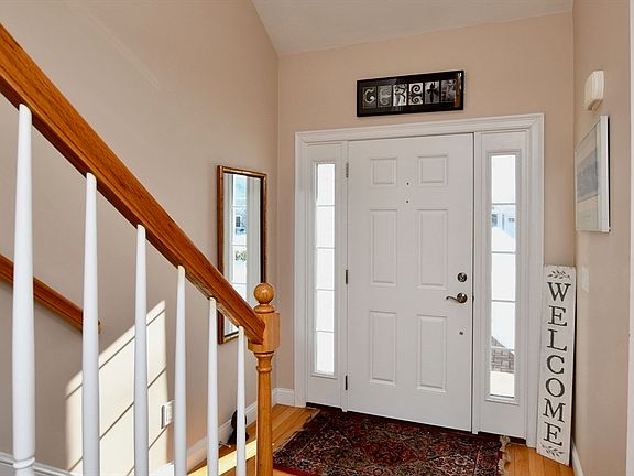 2nd image of 25 Carriage Ln #25