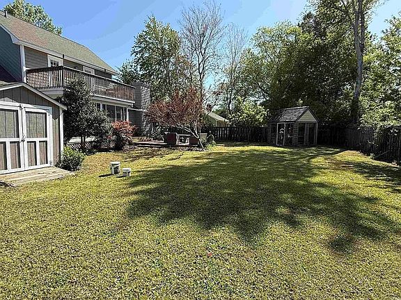 3rd image of 7 Pine Valley Ln.