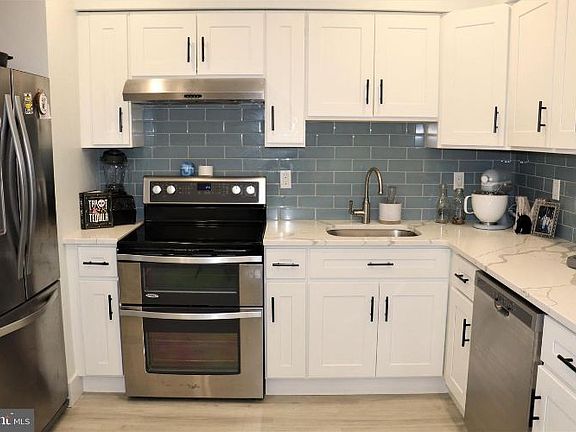 5th image of 22 Avon Dr #F