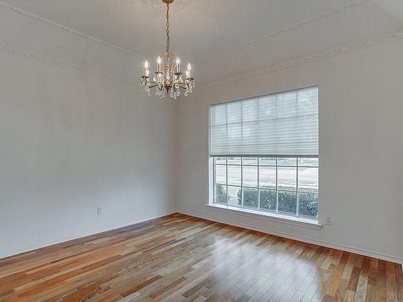 4th image of 2710 Whispering Trail Cir