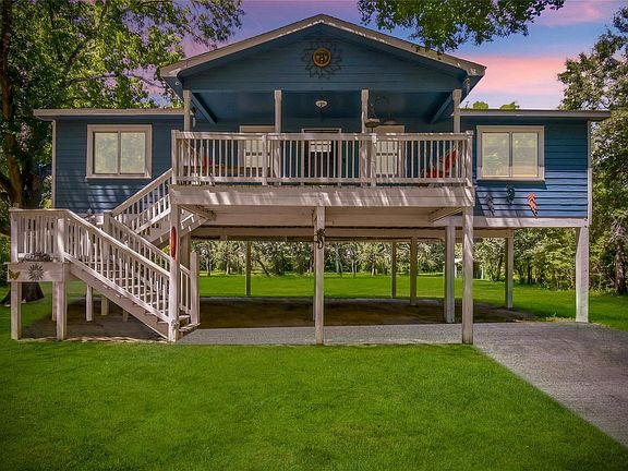 2nd image of 29827 Shady Brook Ln