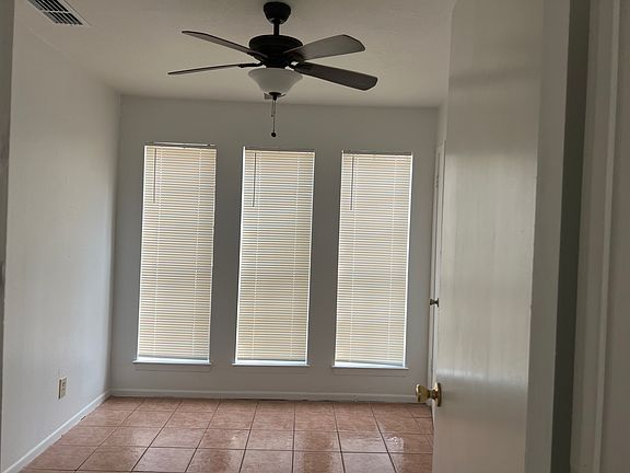4th image of 6118 Wilderock Dr APT B