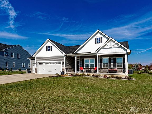 3rd image of 6092 Coburg Dr