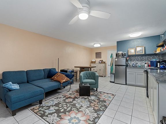 5th image of 200 W Kingfish St Unit 102