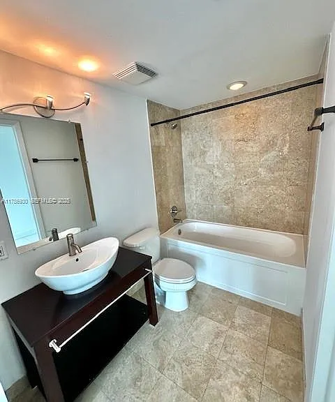 350 S Miami Ave #15 — Photo 16