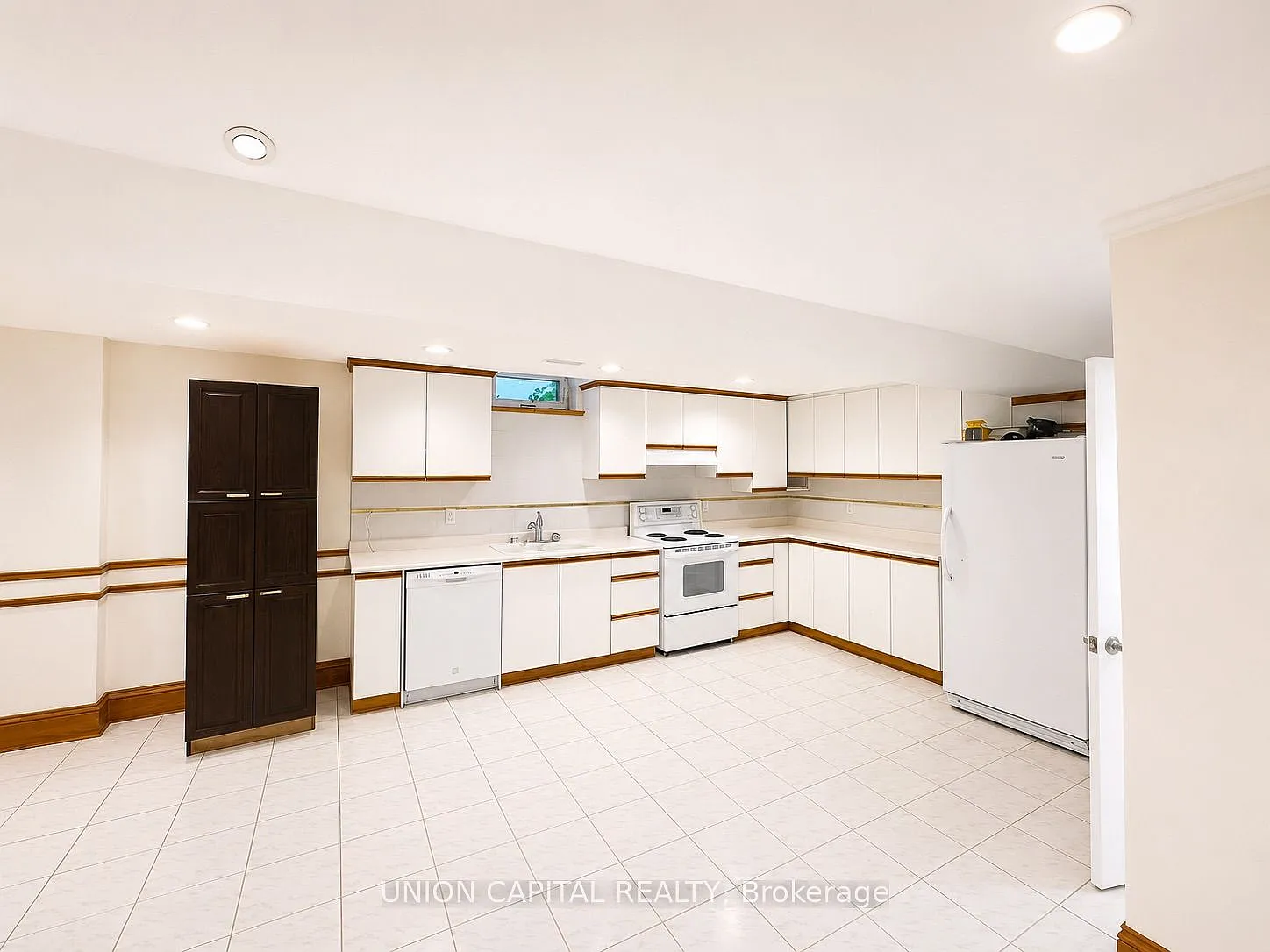 2 bed, $2,100 — Photo 4