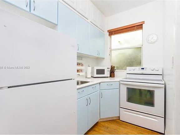 4th image of 1051 Euclid Ave APT 108
