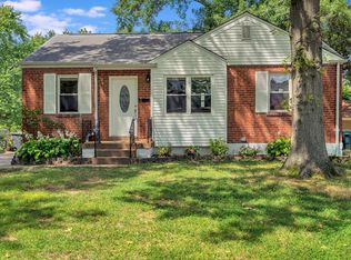 9023 Southview Ln, Saint Louis, MO 63123