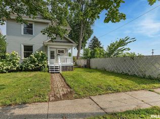 410 W 17th St, Davenport, IA 52803