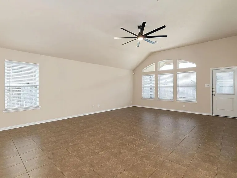 16007 David Hill Ln — Photo 10