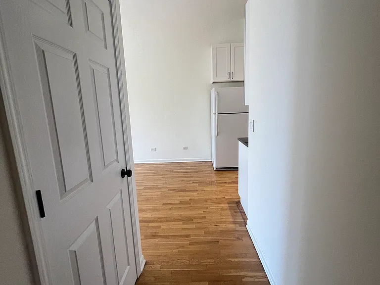 351 W Oak St #104 — Photo 21