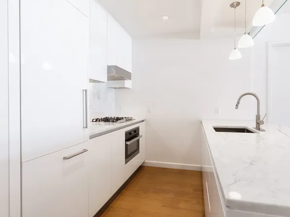 351 West 54th Street image 1 of 7