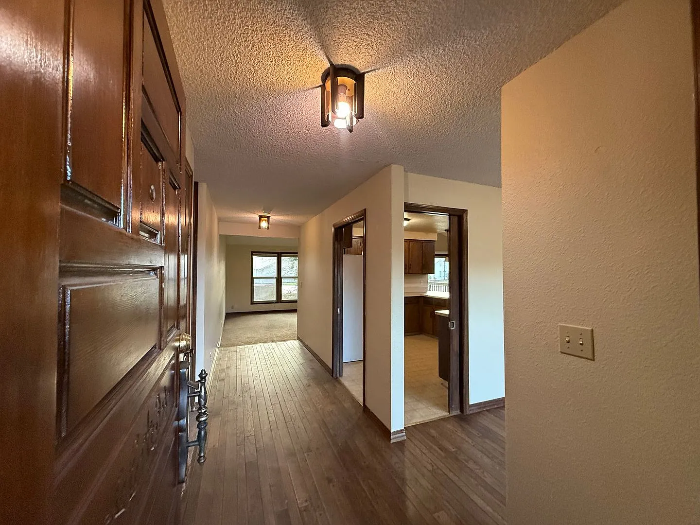 1150 NW Sunnywood Ct — Photo 2