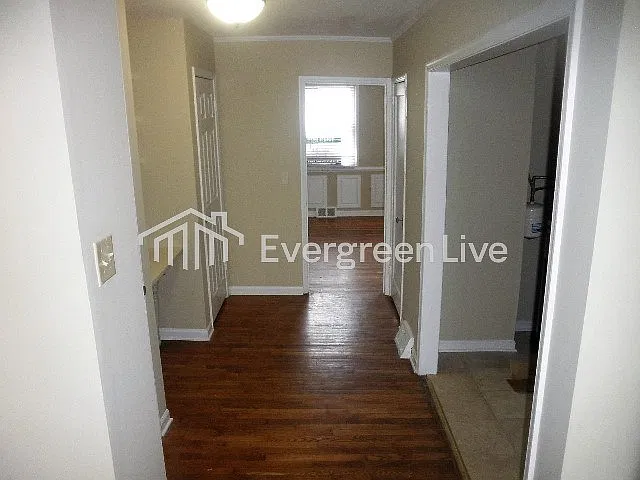 3 bed, 2.0 bath, 1413 sqft, $1,895 — Photo 3