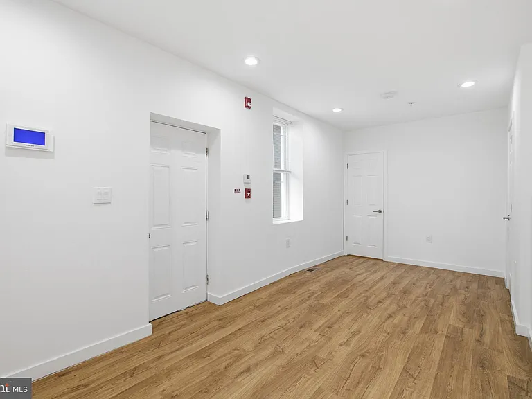 2162 E York St #1R — Photo 7