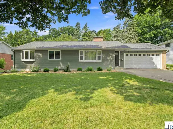 236 Terrace Dr, Mankato, MN 56001
