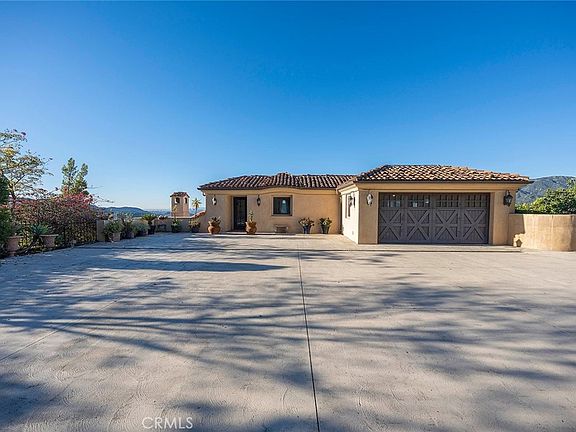 5th image of 4430 Rosebank La Canada