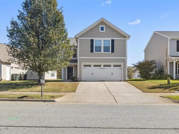1526 Hamilton Hills Dr, Greensboro, NC 27406